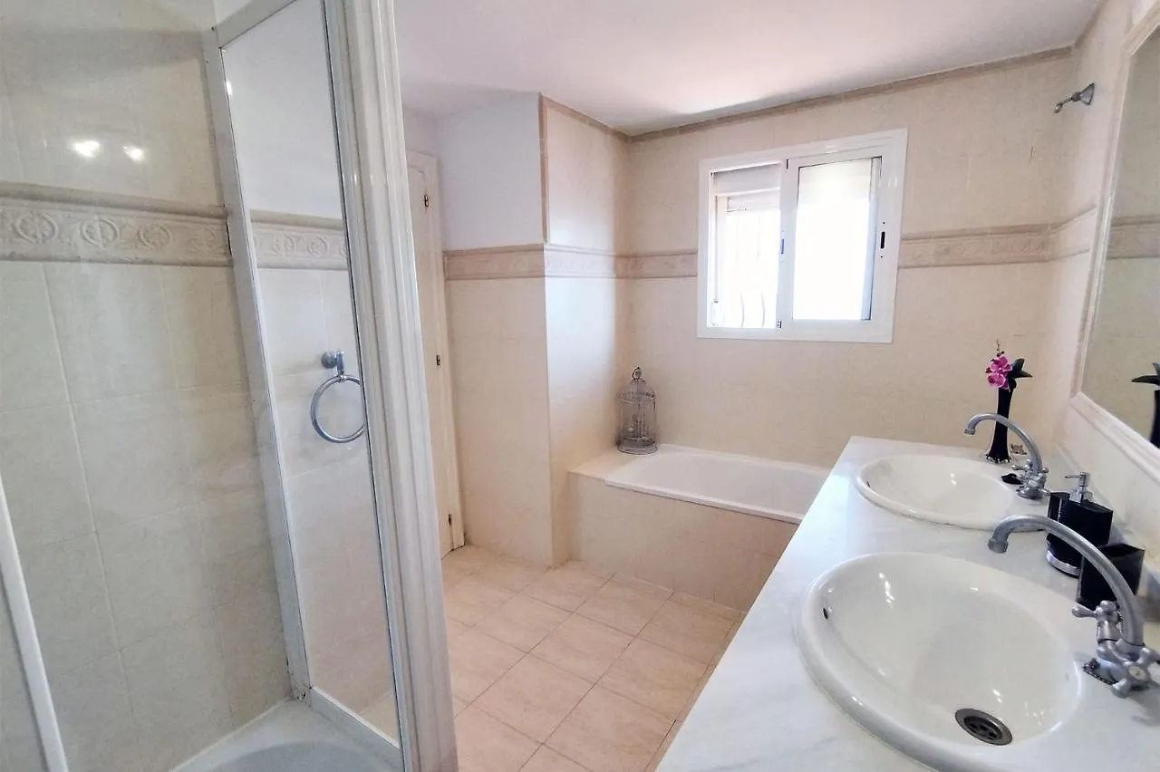 Casa Bermuda Beach Estepona Feriehus