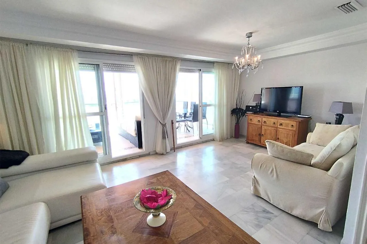 Casa Bermuda Beach Estepona 0*,