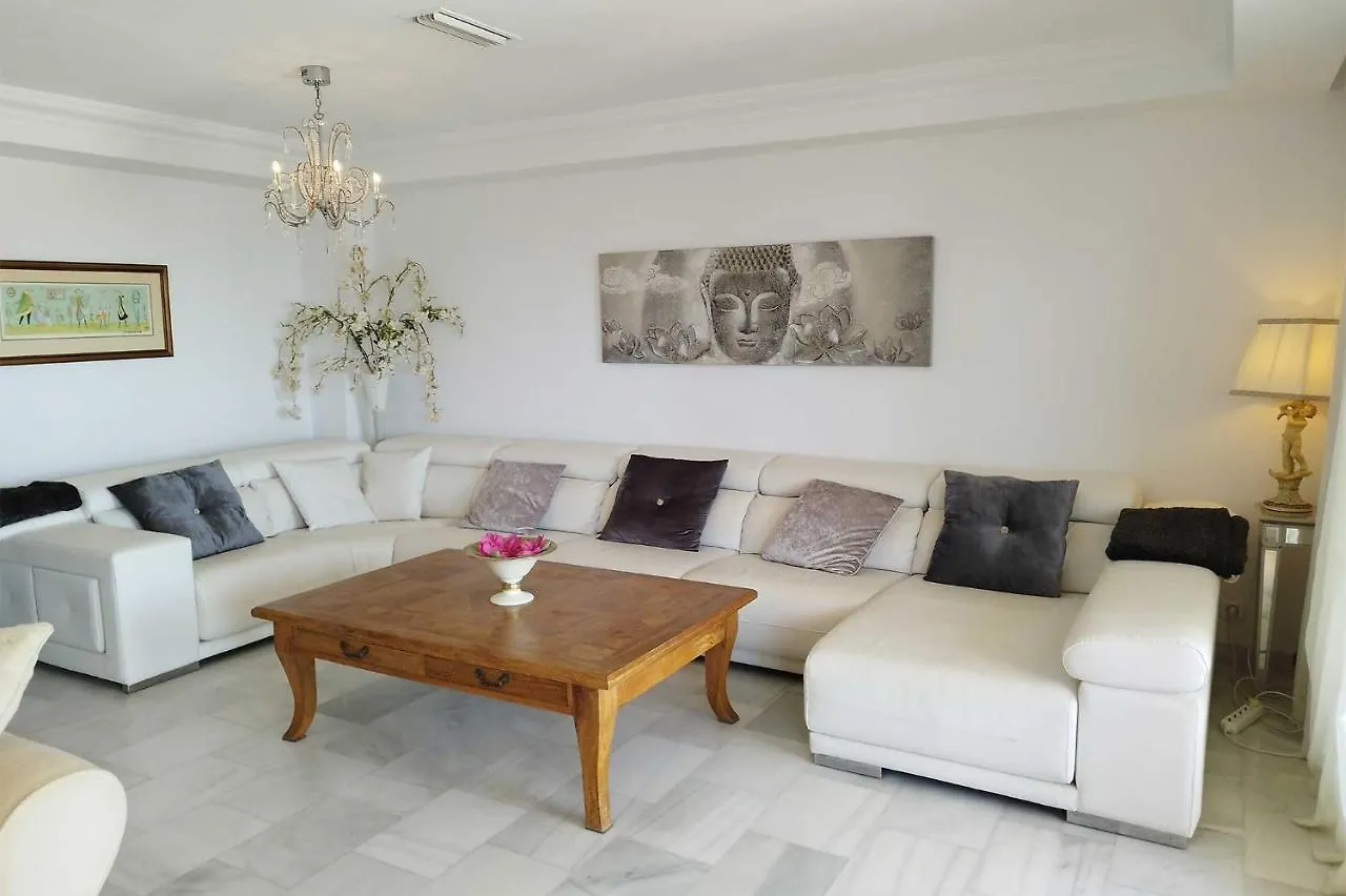 בית נופש אסטפונה Casa Bermuda Beach ספרד