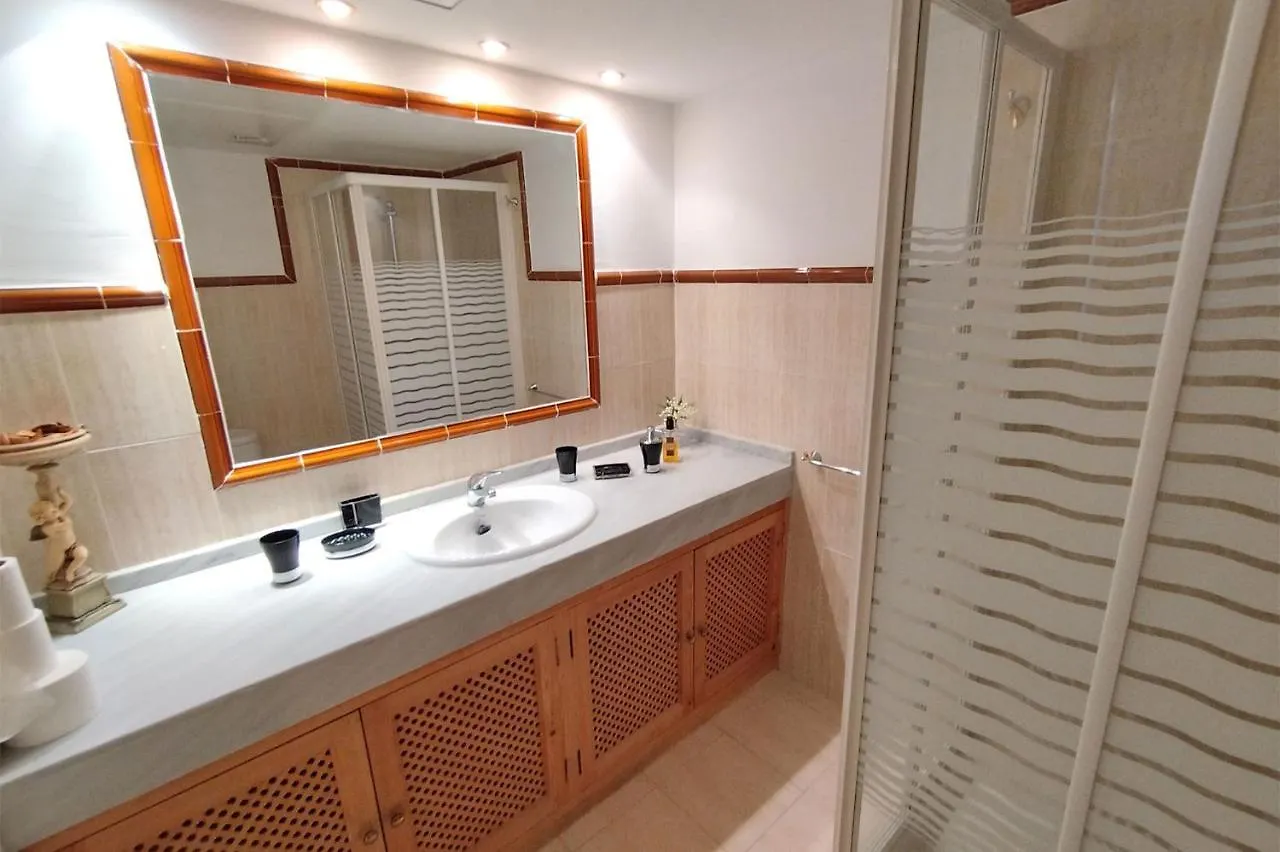 Casa Bermuda Beach Estepona 0*,  Spanien